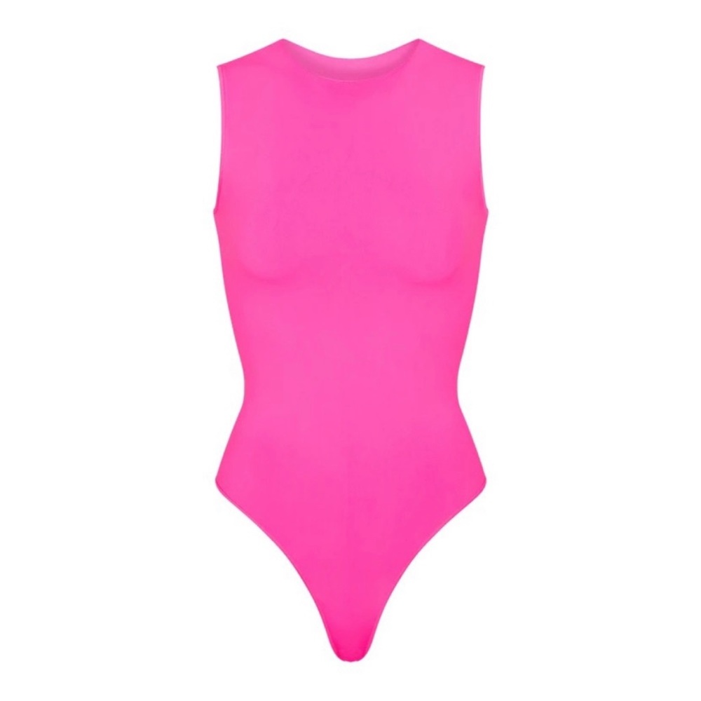 SKIMS Essential Crew Neck Bodysuit